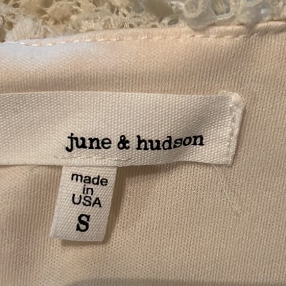 120. June & Hudson Lace Dress in Cream, Size Small - Picture 15 of 17
